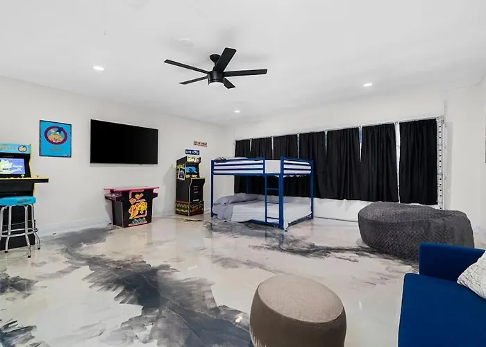 High End Design With Pool & Hot Tub Gameroom Сasa de vacaciones