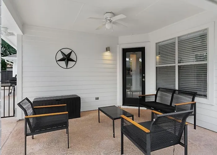 High End Design With Pool & Hot Tub Gameroom Сasa de vacaciones Round Rock