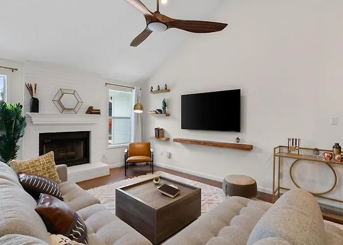 High End Design With Pool & Hot Tub Gameroom Round Rock