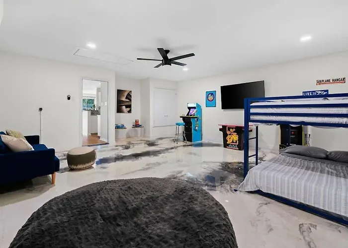 High End Design With Pool & Hot Tub Gameroom