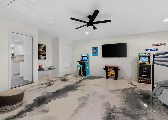 Сasa de vacaciones High End Design With Pool & Hot Tub Gameroom *